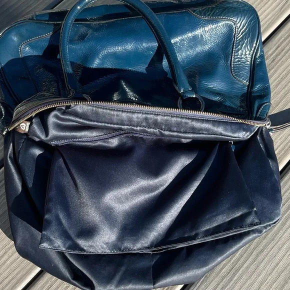 Coach; Navy Blue Patent Leather; Medium; Push Lock; Poppy Satchel; Minor Wear - Picture 11 of 16